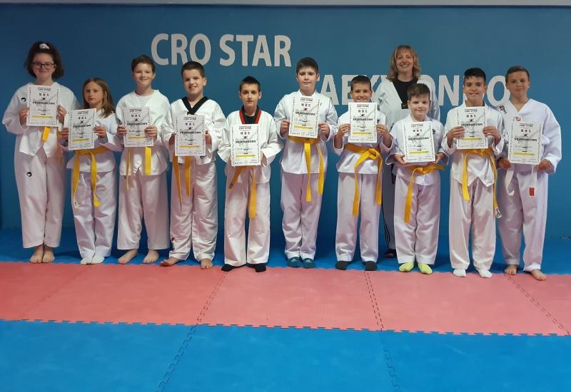Polaganje za pojaseve - Mostarski taekwondo klub Cro Star, koji vodi trenerica Klaudia Marić, imao je aktivan vikend.